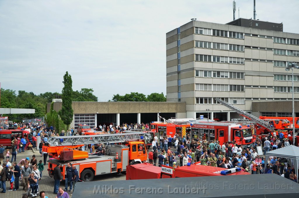 Tag der Offenen Tuer BF Koeln Weidenpesch Scheibenstr P712.JPG